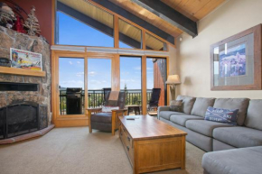 Perfect for 2 couples Plus 2-4 singles or kids - Walk to Gondolas, Heated Pool & Hot Tubs